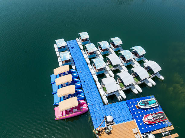 The cruise ship pier in Hangba Lake