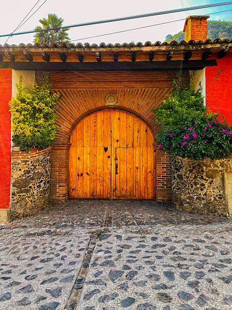 streets of malinalco, mexico state, ixtapan region - toluca mexico photos et images de collection