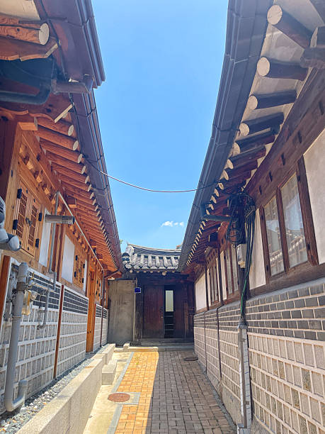 istock Downtown Seoul Backalley 2219864038