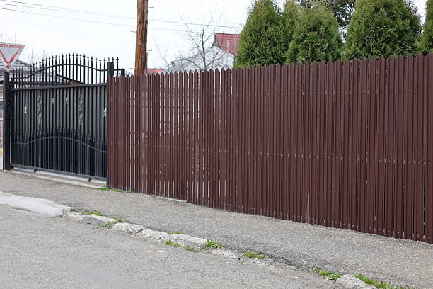 istock Private fence seen from the outside 2220066298