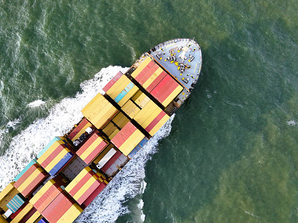 Yellow Line Shipping 27,900+ Yellow Shipping Container Stock Photos, Pictures & Royalty-Free ...