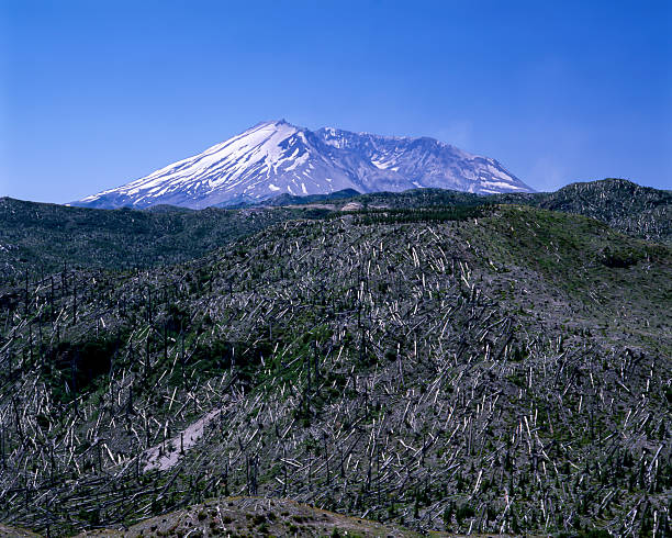 Mount St. Helens, located in southwestern Washington, is part of the Cascade Range and is best known for its catastrophic eruption in 1980.