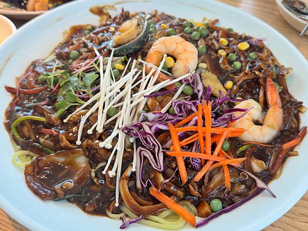 Stir-fried jjajang with seafood