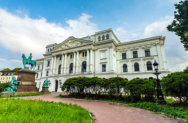 istock Hamburg Altona Town Hall 2220350009