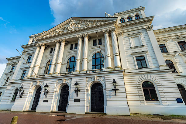 istock Hamburg Altona Town Hall 2220350012