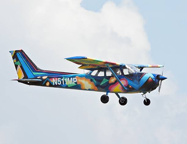 Ft. Lauderdale, Broward County, Florida, USA, June 17, 2025. A Cessna 172P fixed wing single engine (4 seats / 1 engine)N511MP approaching the Ft. Lauderdale Executive Airport.