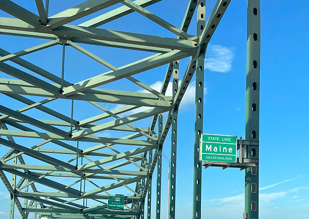 istock Piscataqua River Bridge - Maine state line - New England 2220938633