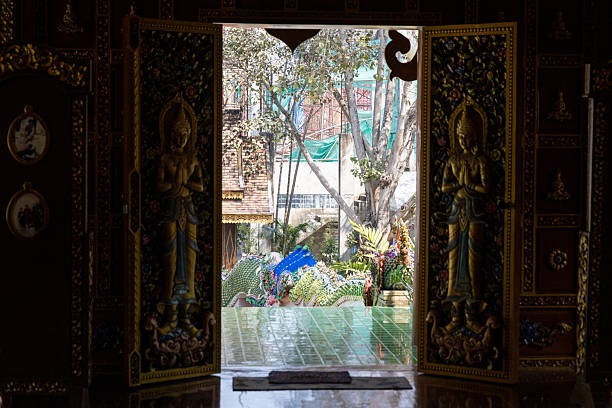 Wat Phrathat Pha Ngao ís a beautiful Thai temple near the Golden Triangle