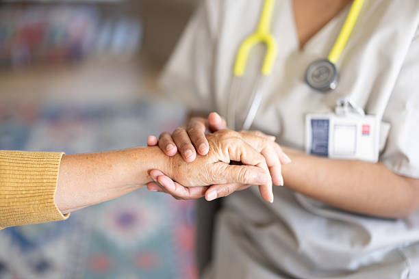 istock How to Help Aging Loved Ones Embrace In-Home Support 2221011949