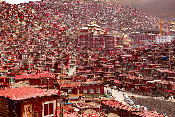 istock Larung Ngarig Buddhist Academy, Seda,Sichuan,china 2221186007