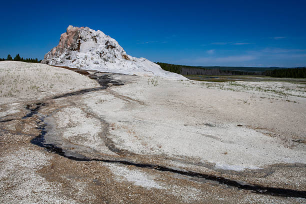 istock Yellowstone National Park Geyser Not Erupting 2221232769