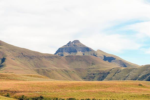 Gatberg or Intunja, as seen from near Breakfast Stream at Monks Cowl in the Ukhahlamba Drakensberg Park