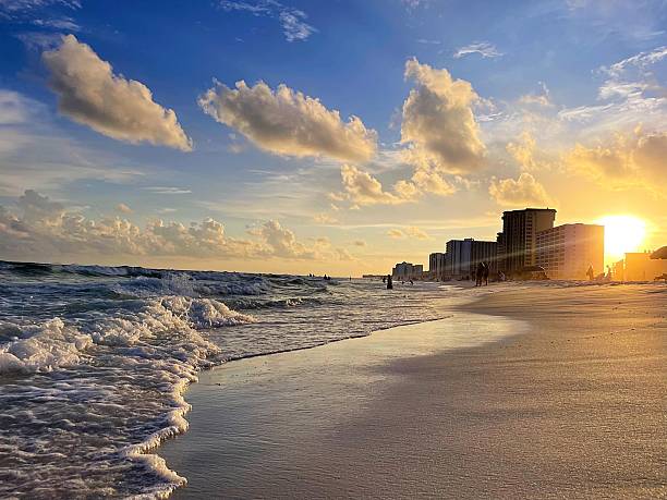 istock Florida Gulf coast at sunset 2221350284