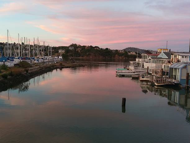 istock Tranquil Sunset Over Floating Homes on Scenic Waterfront 2221455087