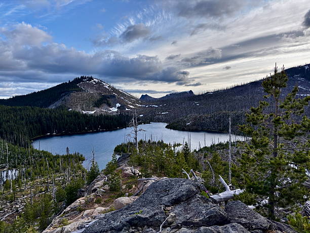 istock Jorn Lake from Above – Mount Jefferson Wilderness 2221508387