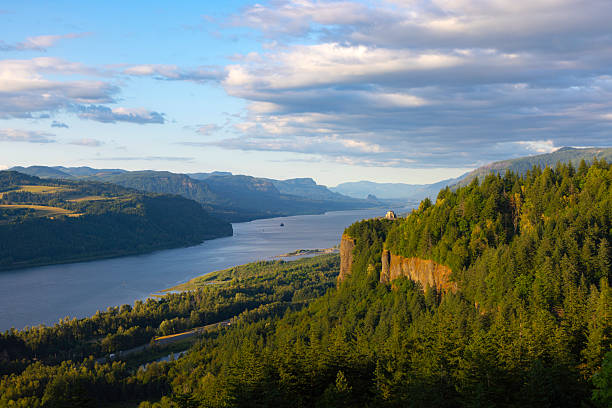Late springtime in the Columbia River Gorge, Oregon.
