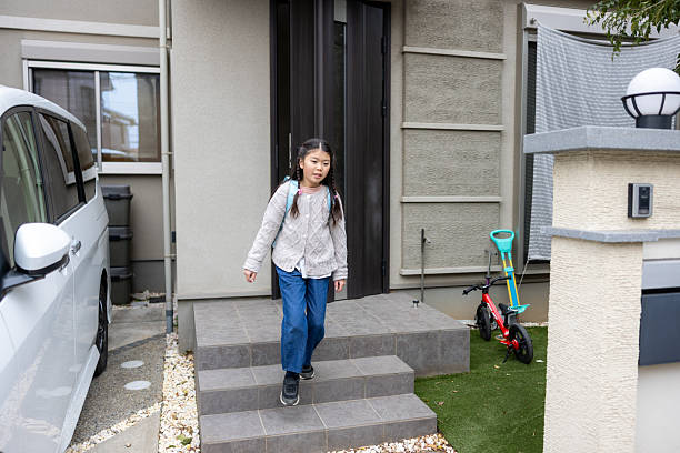 istock Japanese elementary school student going to school in the morning 2221571095