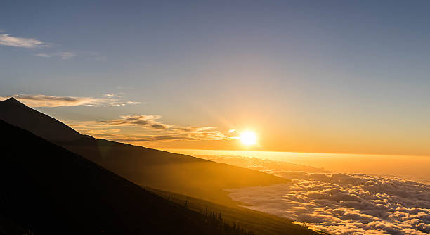 istock sea and sunset nature 2221652822