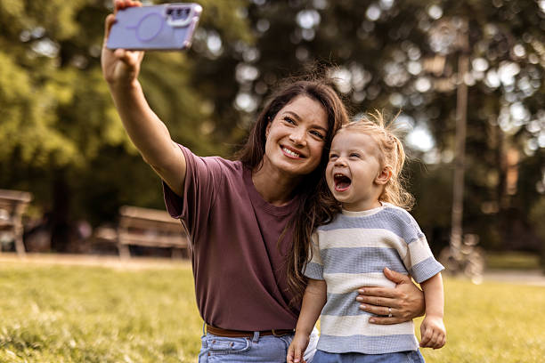istock Sunny Day Family Connection 2221820482