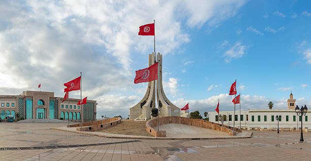 A picture of the Kasbah Square and the Tunis City Hall.