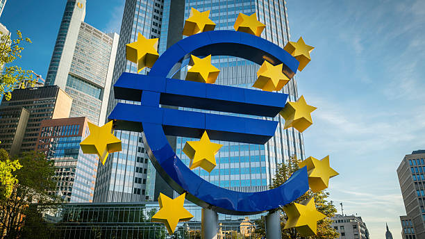 istock Euro Sign in Frankfurt 2222019254