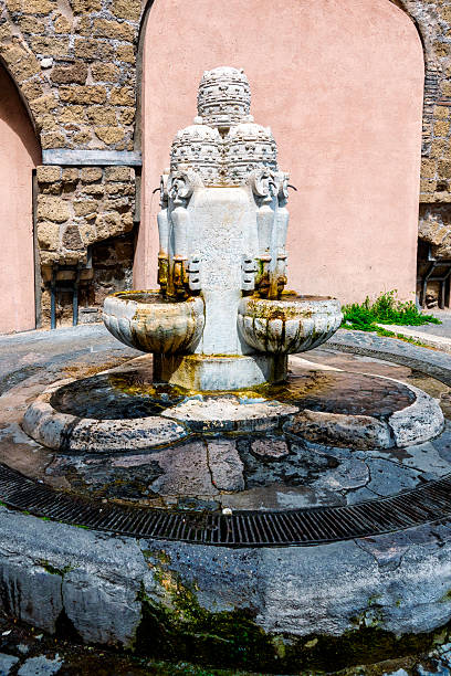 istock Fountain of the Tiaras 2222040340
