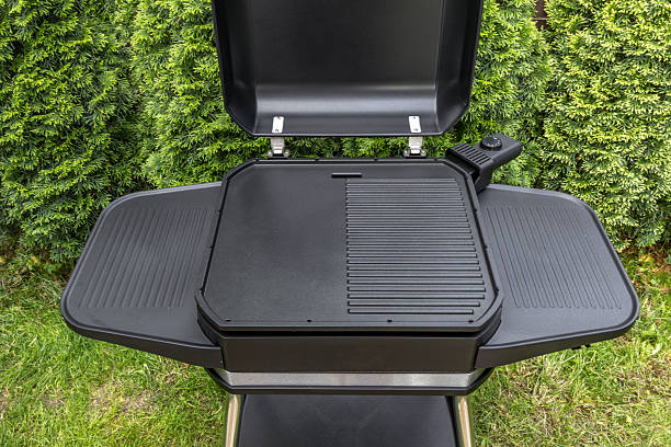 Assembling a new grill on the plot, installing an electric grill, hotplate, thermostat, power cable, barbecue