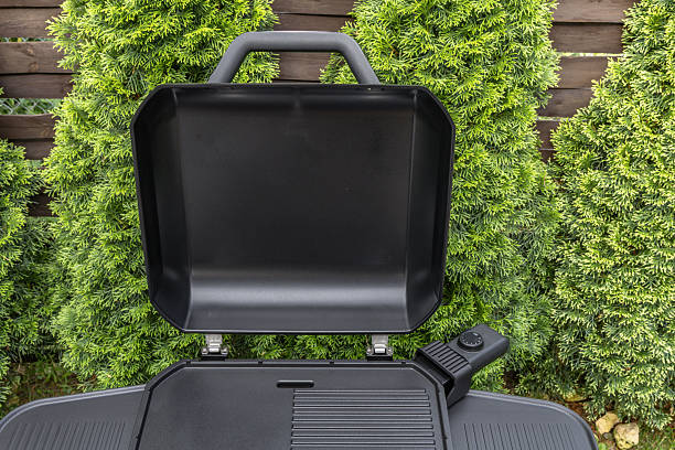 Assembling a new grill on the plot, installing an electric grill, hotplate, thermostat, power cable, barbecue