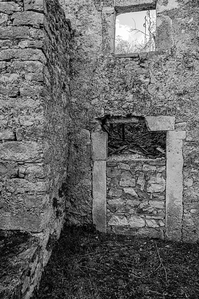 istock Pesche, Molise. The Ancient Village 2222572402