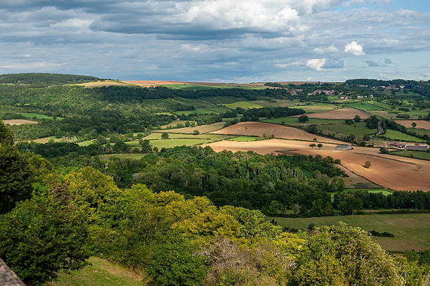 istock The Town of Vezelay 2222726746