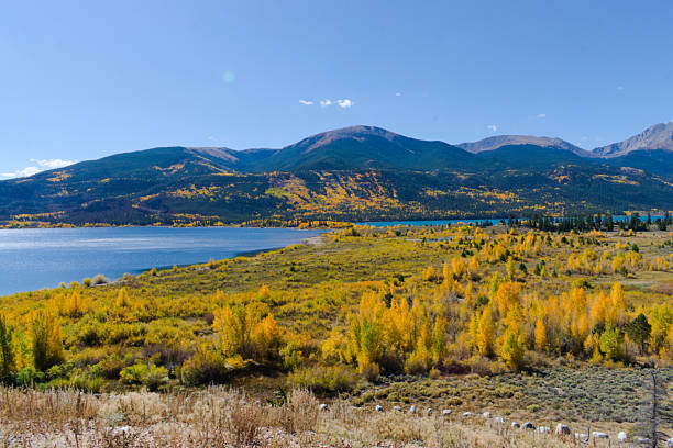 istock The Beautiful Twin Lakes By the Mountains 2222990587