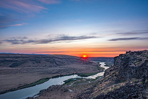 istock Sunset at the Snake River Canyon Idaho 2223142499