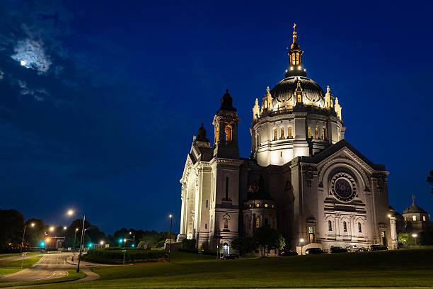istock St. Paul Cathedral Illuminated at Night 2223153504