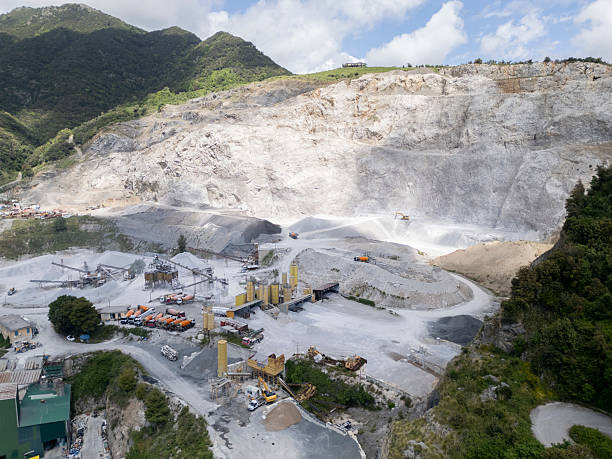 istock Plant for the extraction of inert materials 2223262366