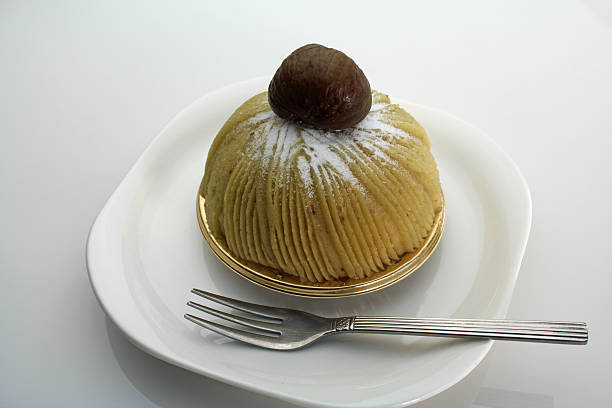Chestnut cake to eat in autumn