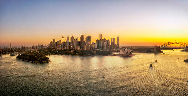 istock D Sydney Crem pt golden far pan 2223728426