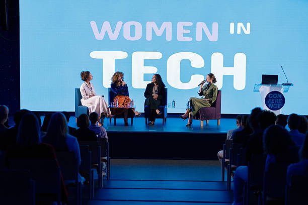 istock Group of businesswoman on panel discussion 2224114050