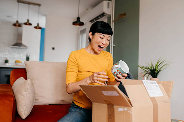 istock My new home delivery 2224292760