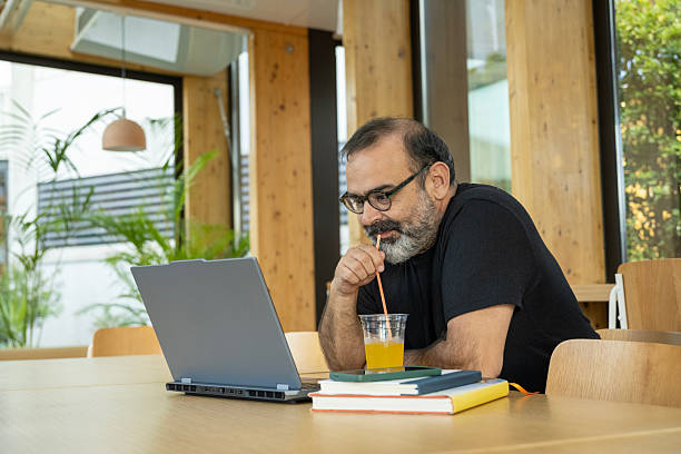 istock Professional man working at the coffee shop 2224300312
