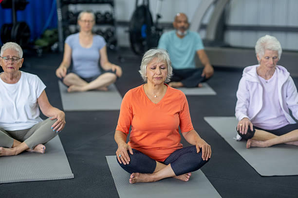 istock Seniors Yoga 2224400965