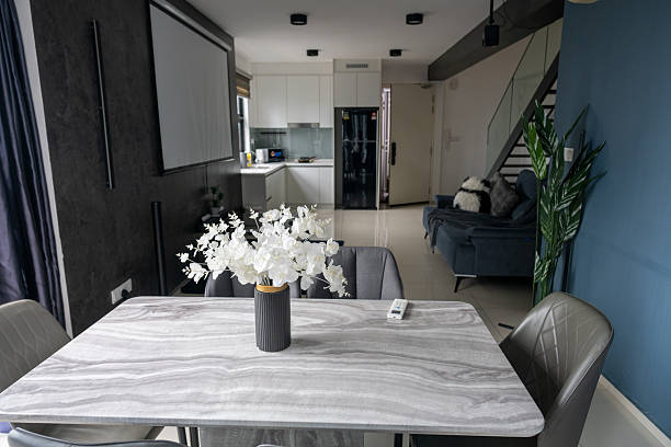 Dining in the Light of Home