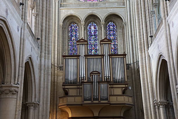 istock Mantes la Jolie - Collegiate church 2224749113