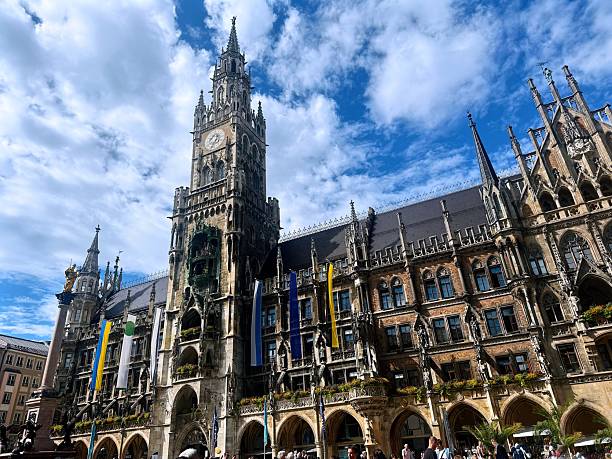 istock Neues Rathaus 2224758479