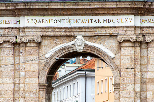 istock Triumphal Arch in Innsbruck 2225011937