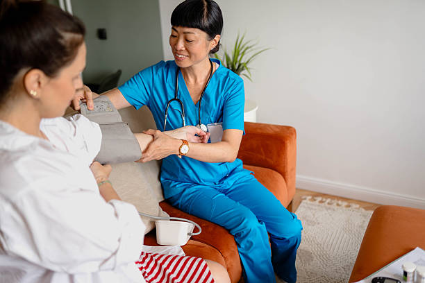 istock My home nurse during pregnancy 2225021433