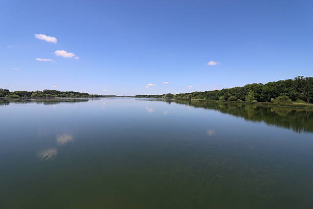istock Montigny le Bretonneux - Saint-Quentin pond 2225034474