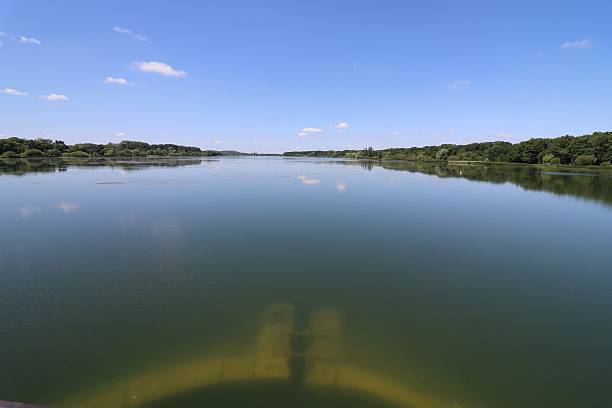 Montigny le Bretonneux - Saint-Quentin pond