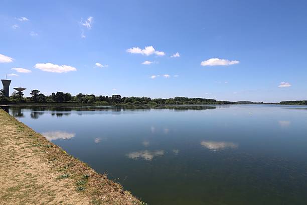 istock Montigny le Bretonneux - Saint-Quentin pond 2225034511