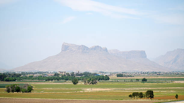 istock Istakhr and Broken Castle Mountains (Masoum Abad) view form Persepolis in Iran. 2225078451