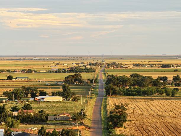 istock Country roads 2225122758